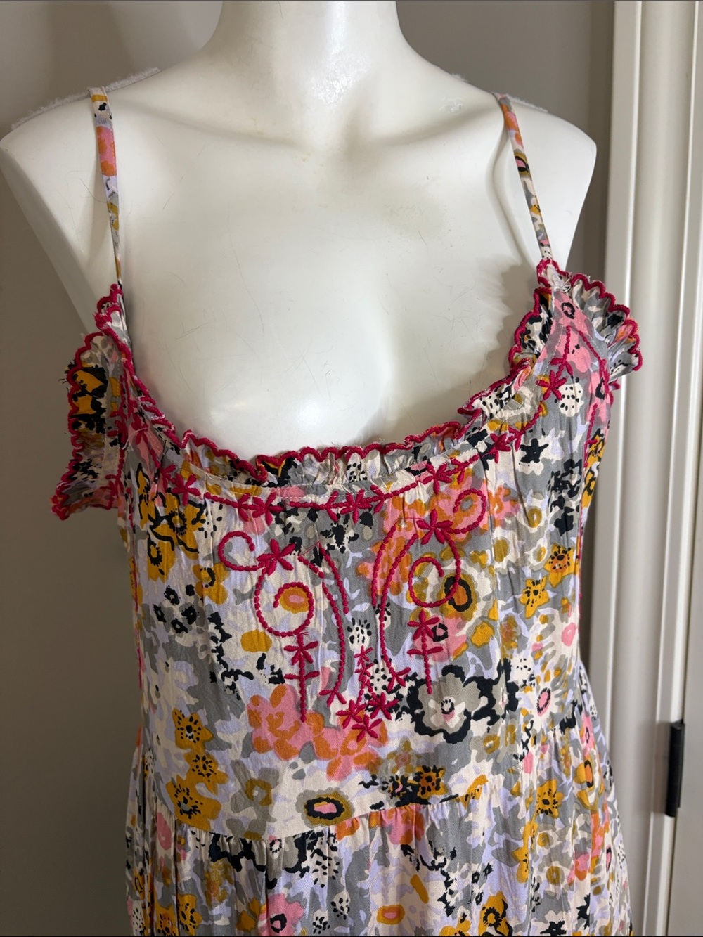 Natural Life Avery Dress embroidered floral midi print hand crochet Sz S NEW - Picture 4 of 12